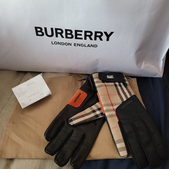 Other - Burberry Uni Leather Gloves